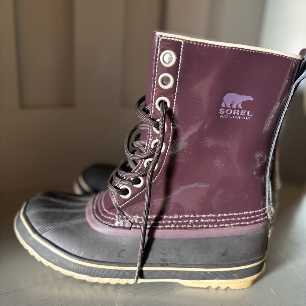 Sorel Purple and Black Lace Up Boots Waterproof-women